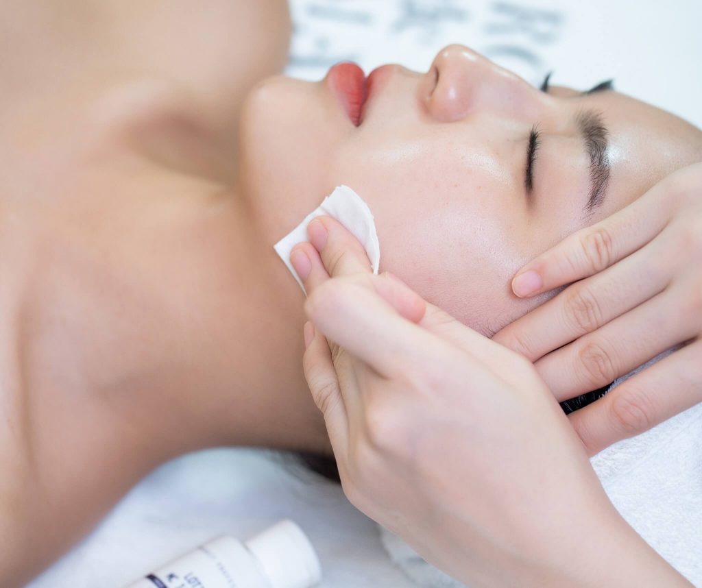 Lấy nhân mụn là gì?