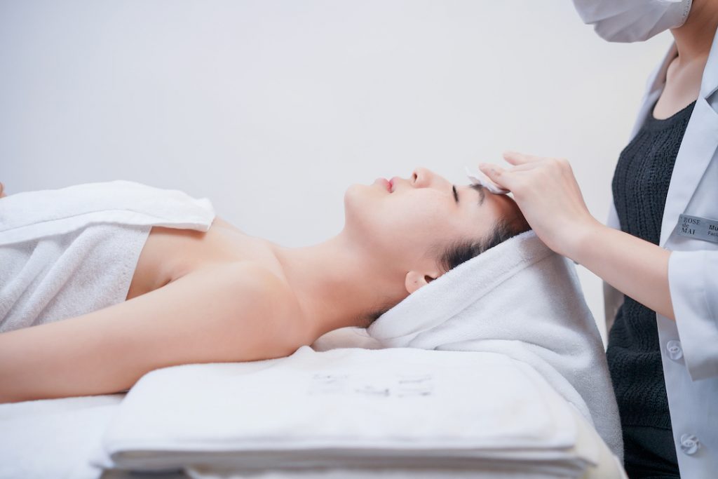 Massage tại nhà